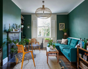 Stylish 2-bed house with private garden in Hackney, East London